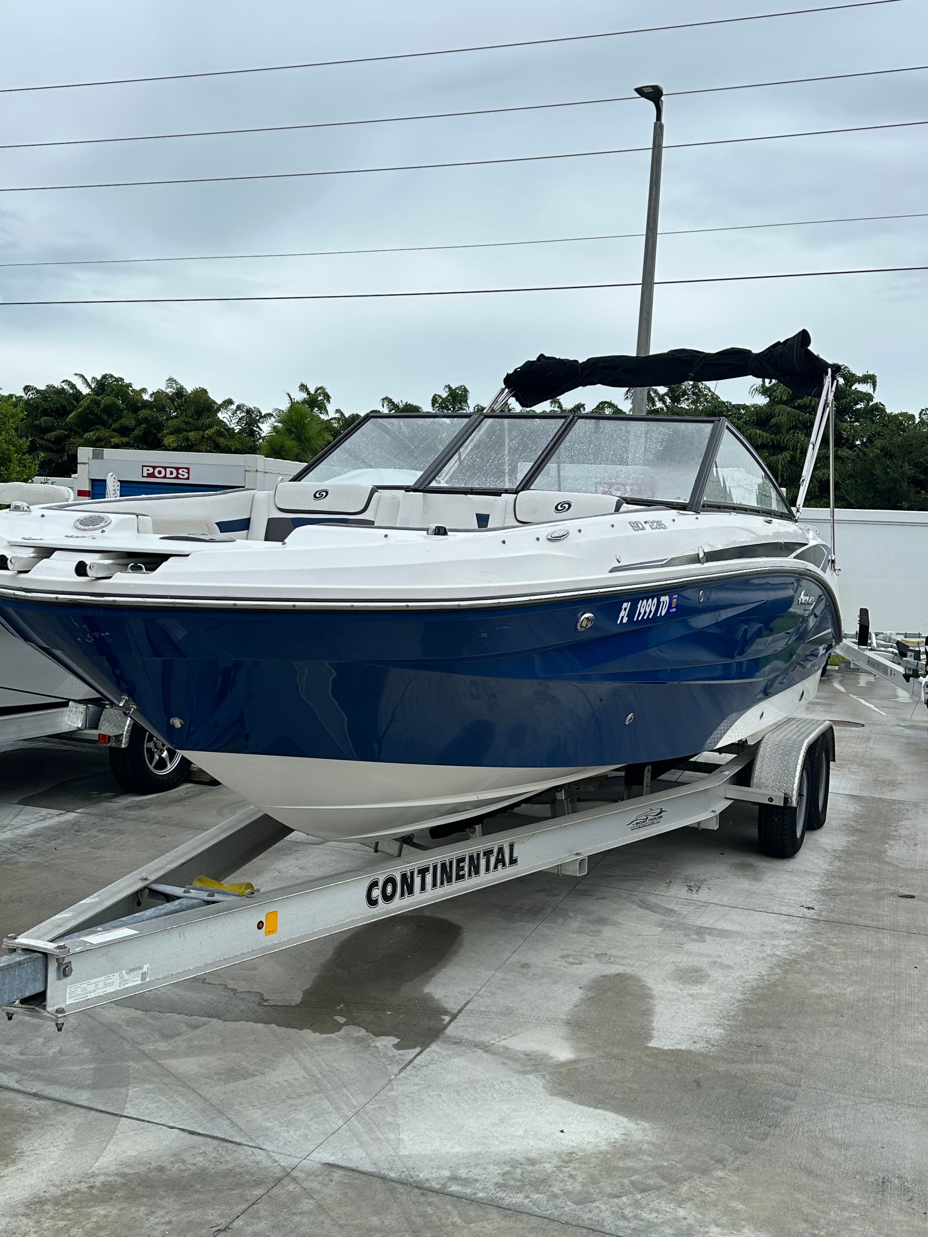 2022 Hurricane 235SD