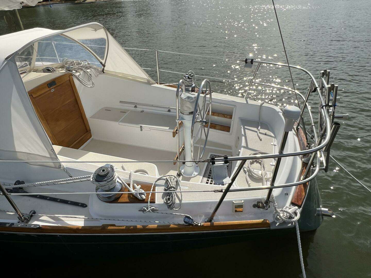 1984 Tartan 37 - Image 11