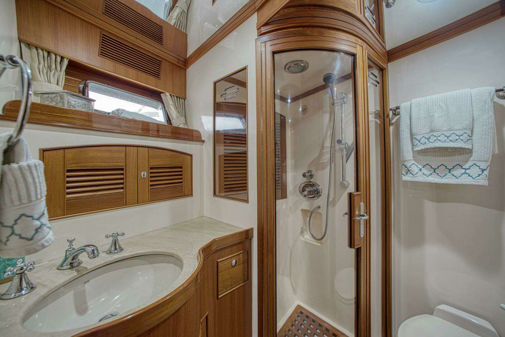 2011 Marlow Explorer 70E - Image 31