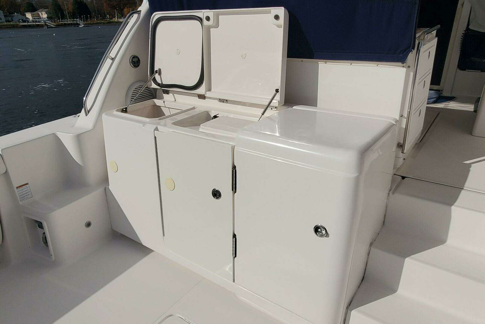 2006 Tiara Yachts 4200 Open - Image 6