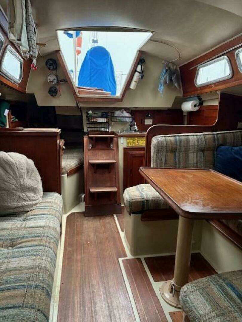 1980 Ericson 30 + - Image 15