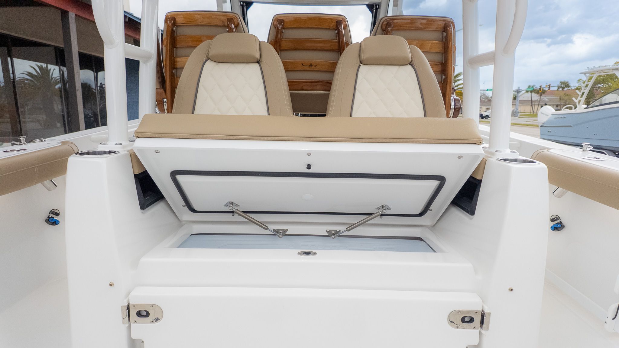 2026 Everglades 335 Center Console - 28