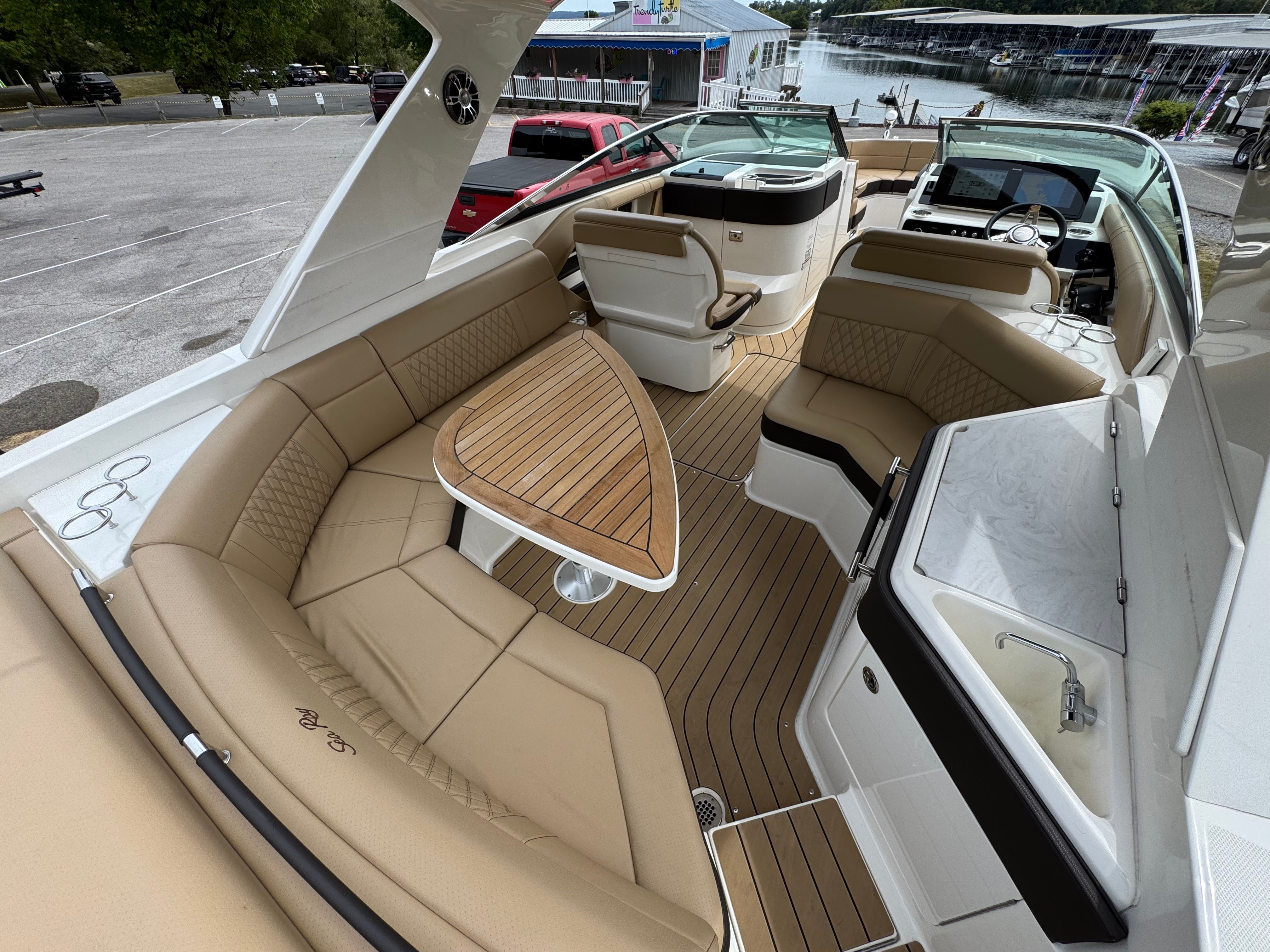 2022 Sea Ray SLX 310 - 68