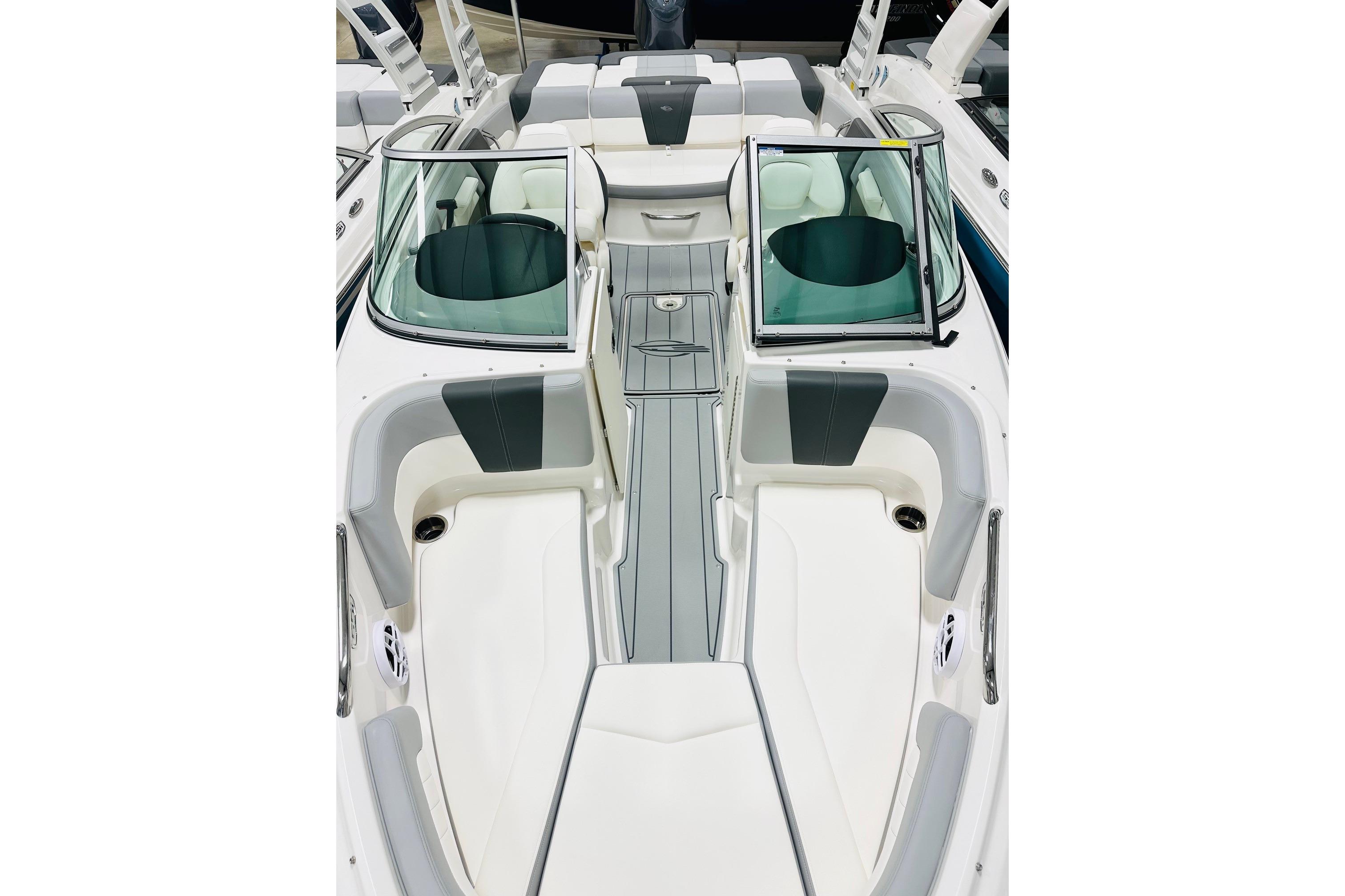 2025 Chaparral 21 SSi OB boat interior with sleek seating and modern design.