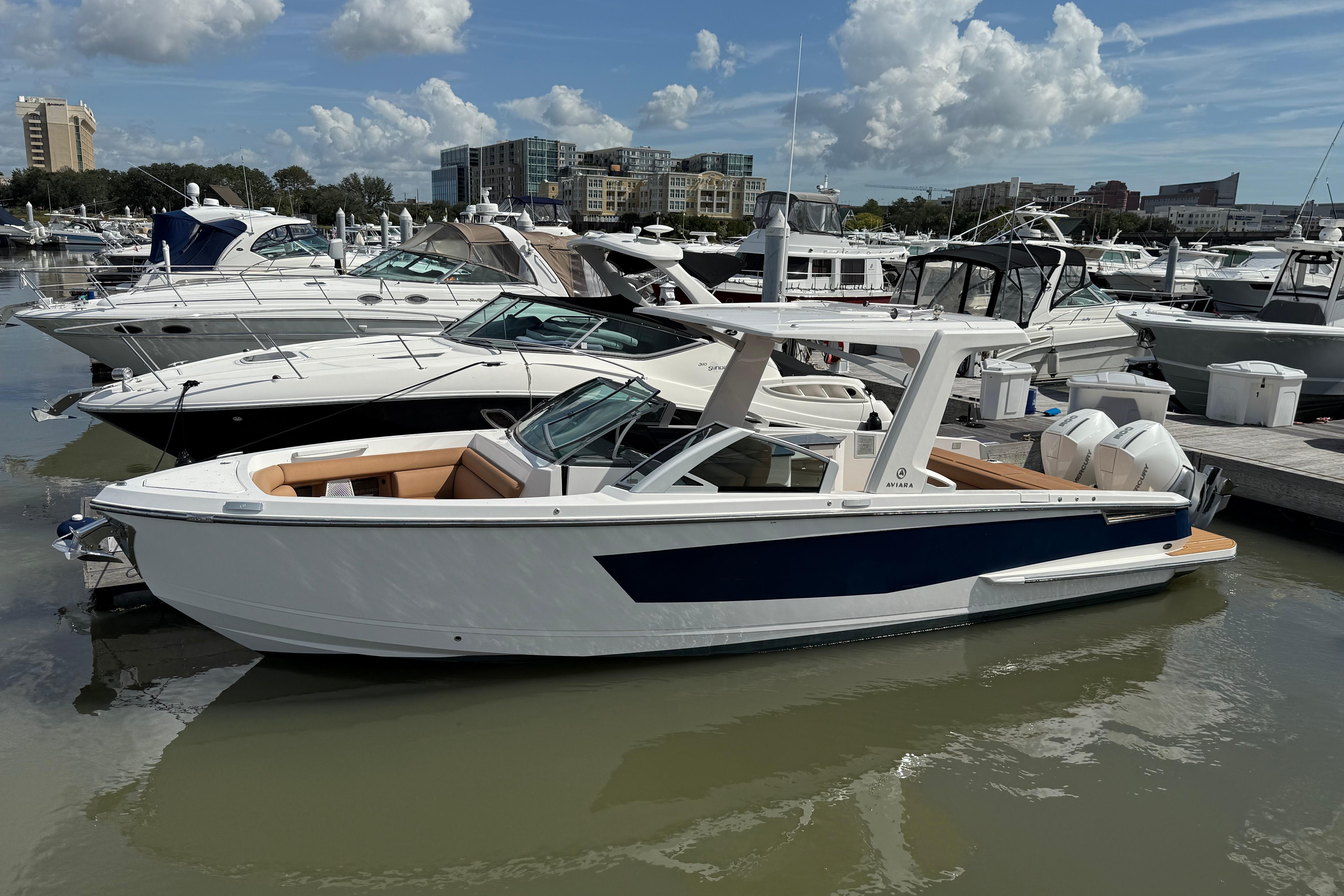 2021 Aviara AV32 OB