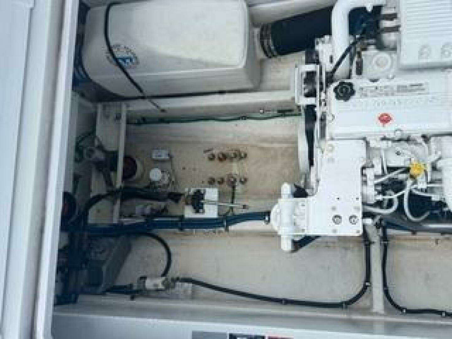 2019 Commercial OceanPro 35 - Image 12