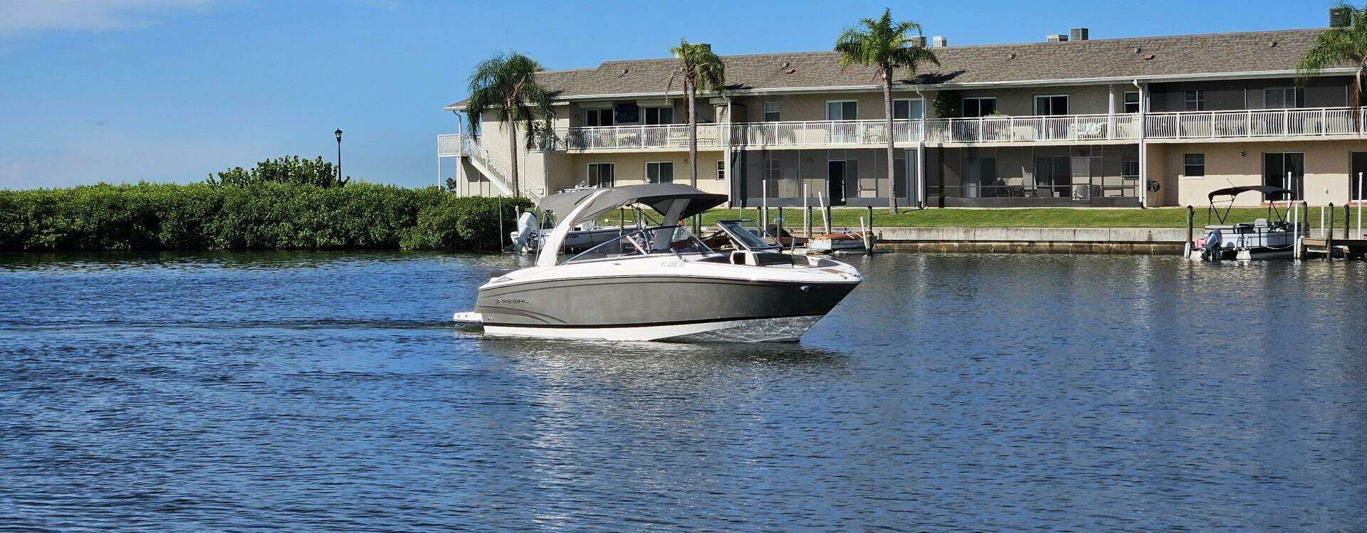2010 Regal 2700 - Image 27