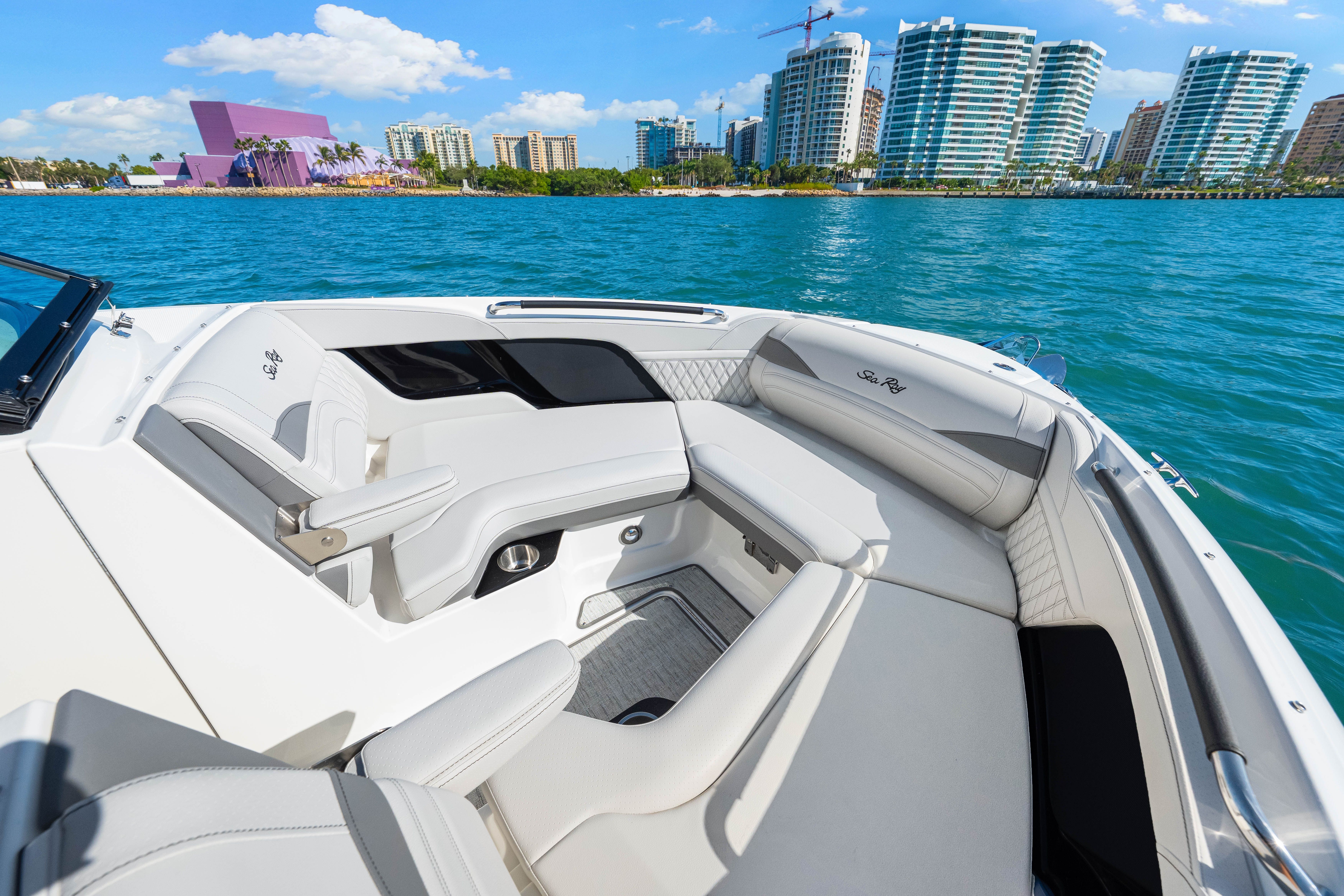 2026 Sea Ray SLX 260 Outboard - 42