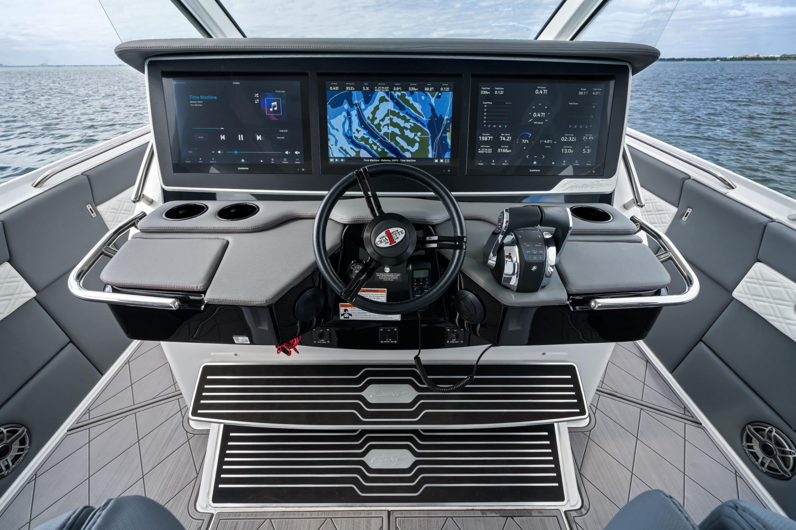 2022 Cigarette 42' Auroris - 26