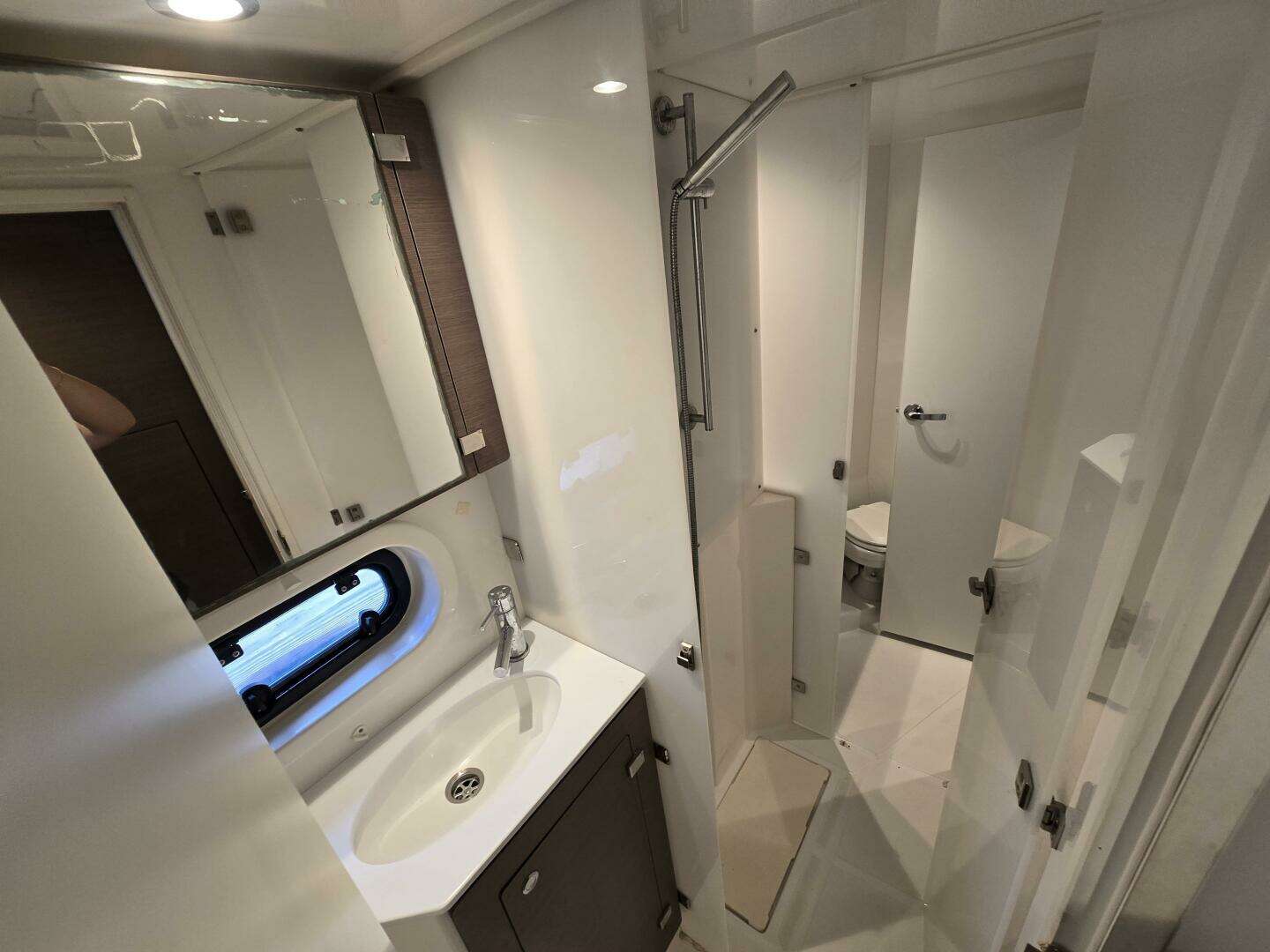2021 Bali 4.2 - Image 23