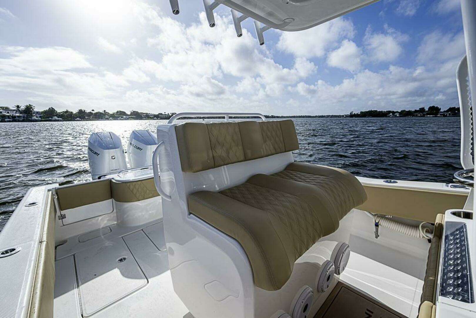 2023 Invincible 33 Open Fisherman - Image 14