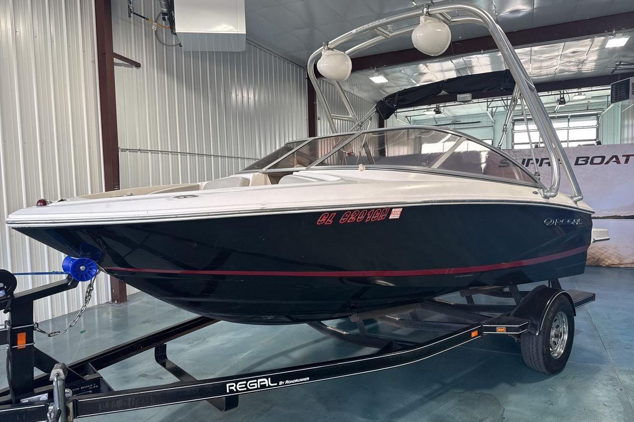 2012 Regal 1900 Bowrider