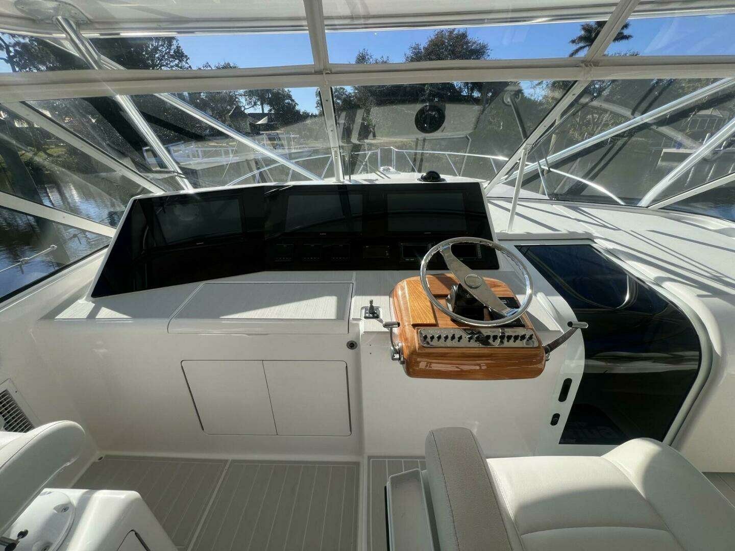 2007 Viking 52 Open - Image 13