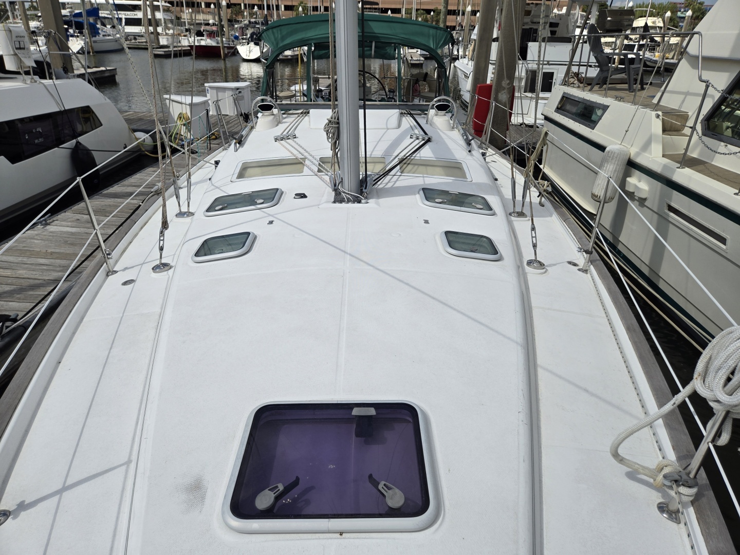 2004 Beneteau 423 - Image 19