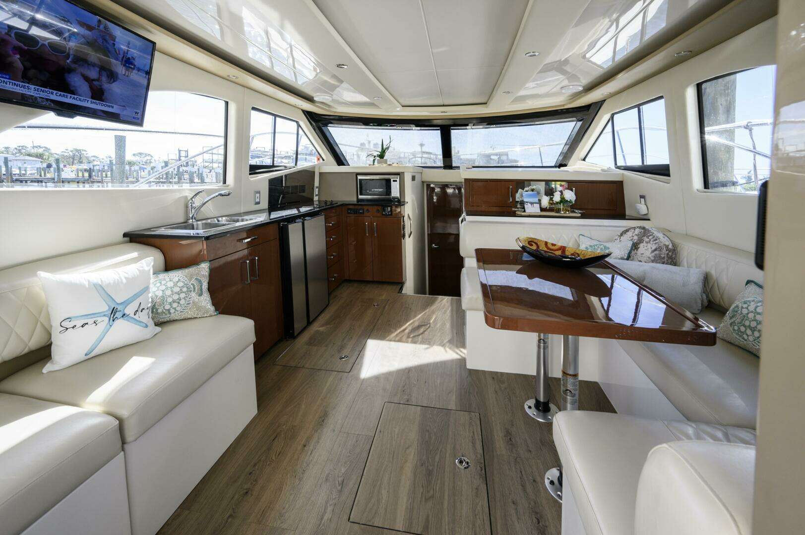2017 Carver C40 - Image 19