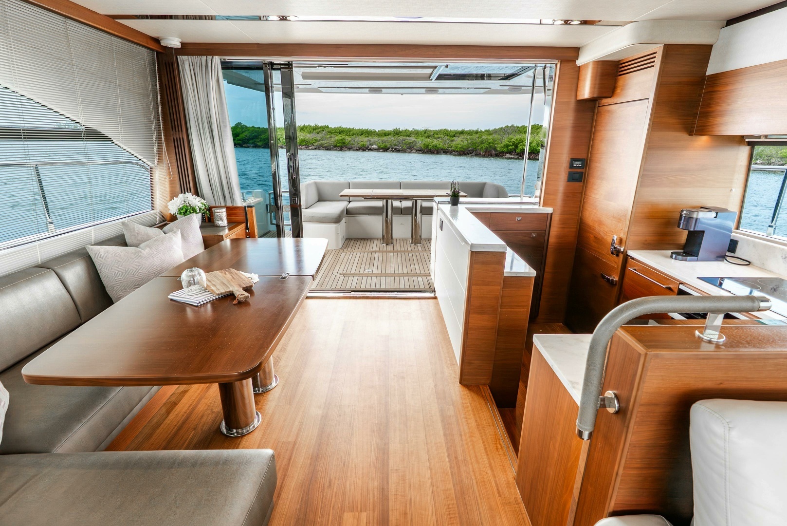 2018 Princess Yachts — - Image 29