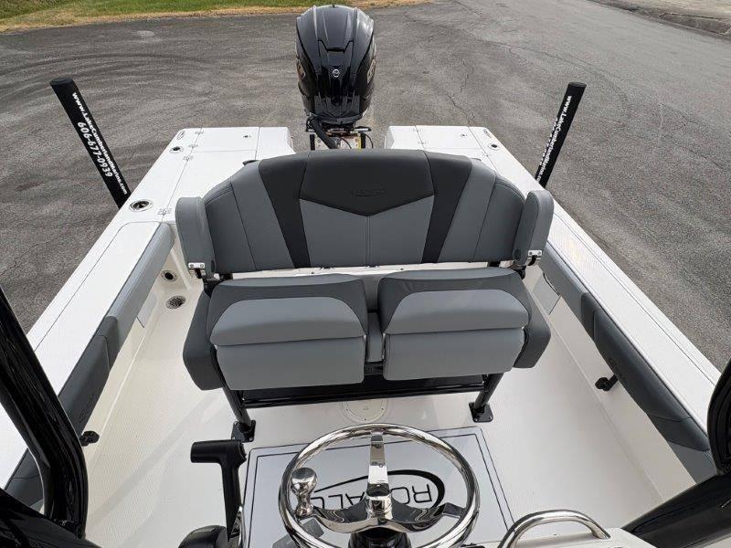 2025 Robalo 226 Cayman - 80
