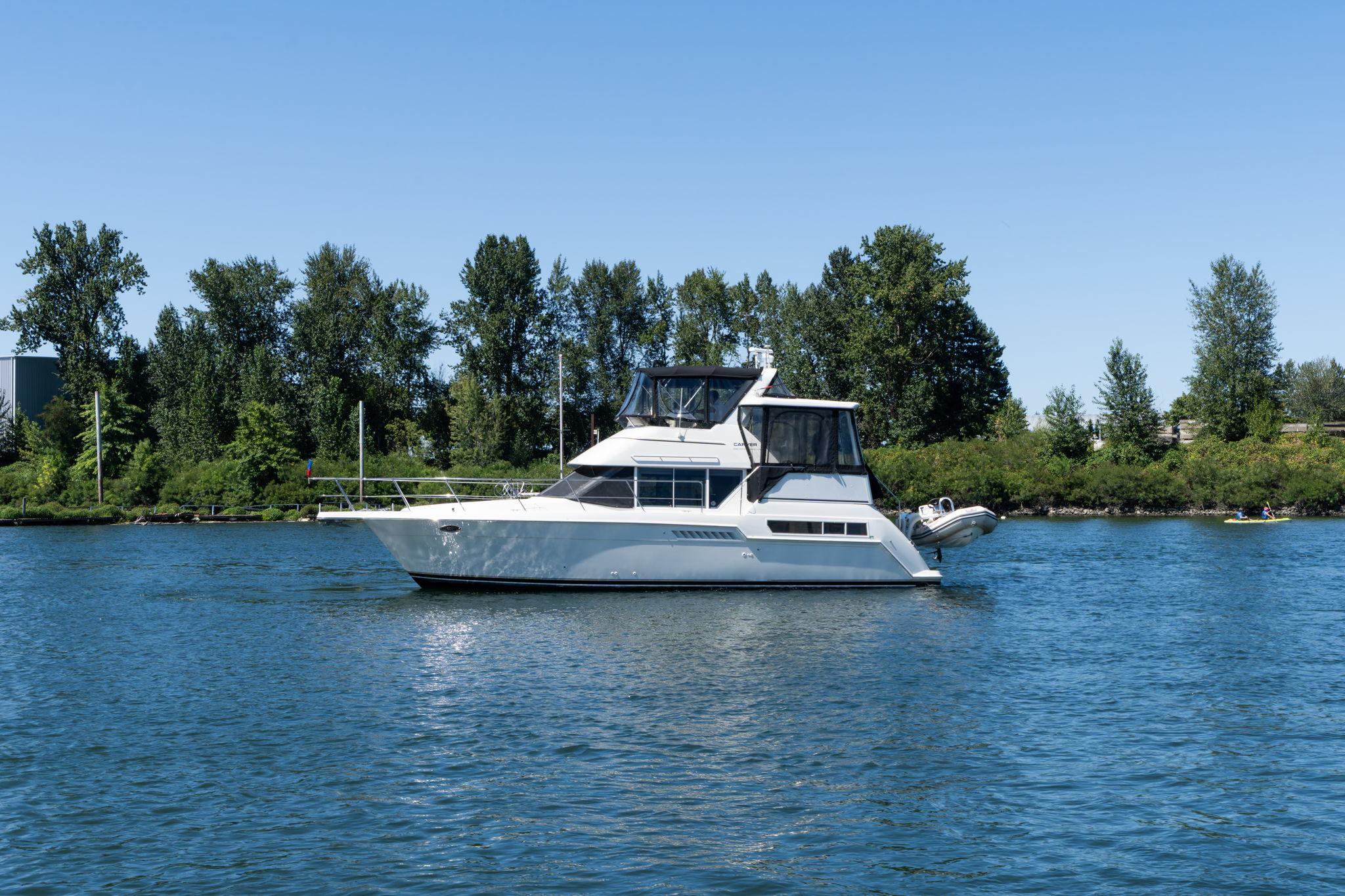 1998 Carver 355 Aft Cabin Motor Yacht