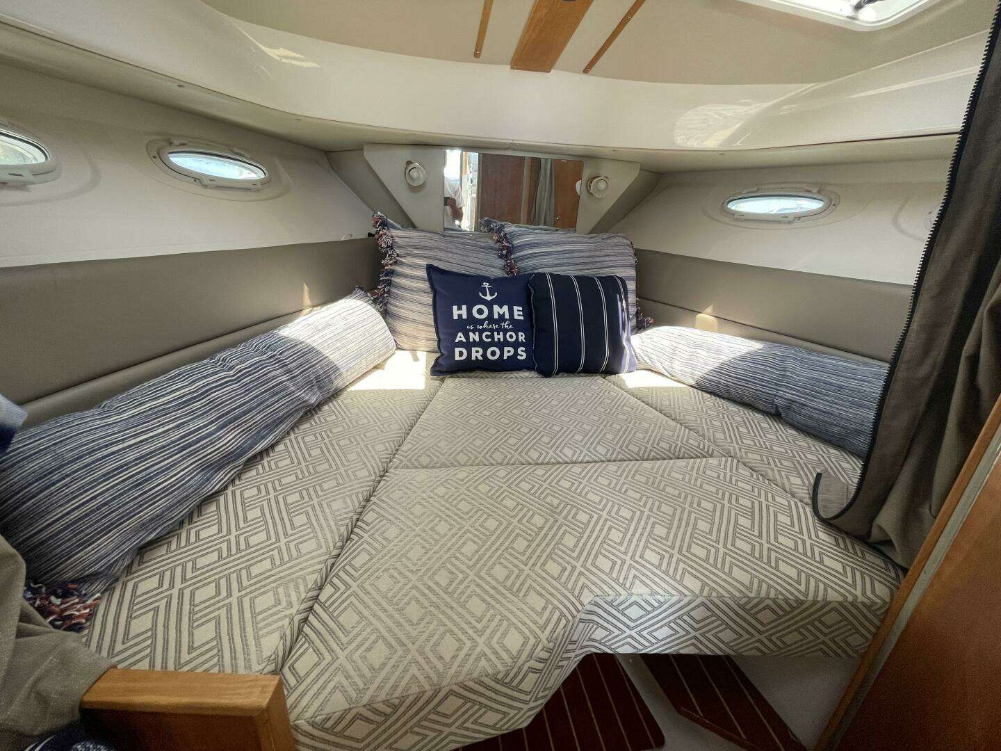 2019 Cutwater C-28 - Image 14