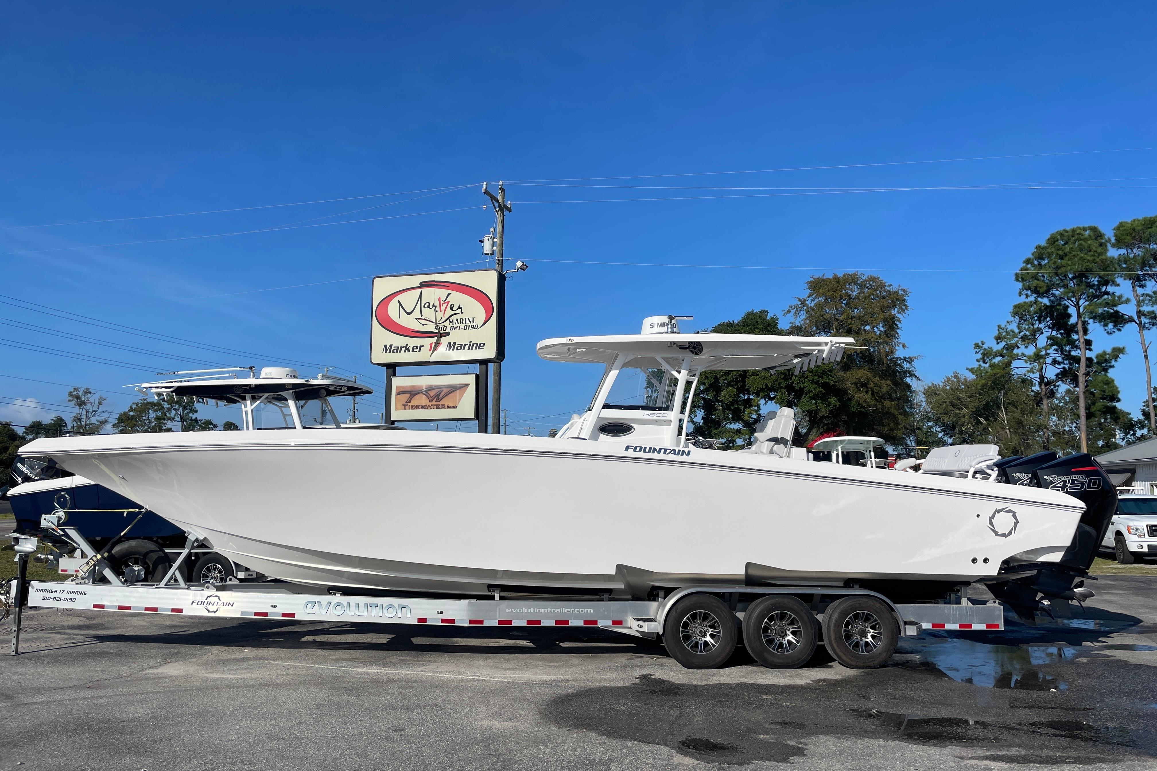 2020 Fountain 38 Center Console