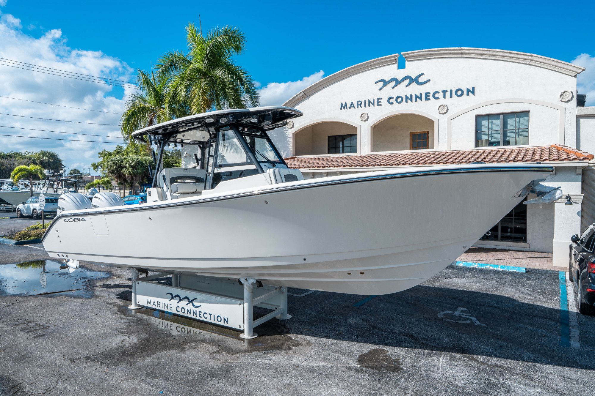 2026 Cobia 305 Center Console - 8