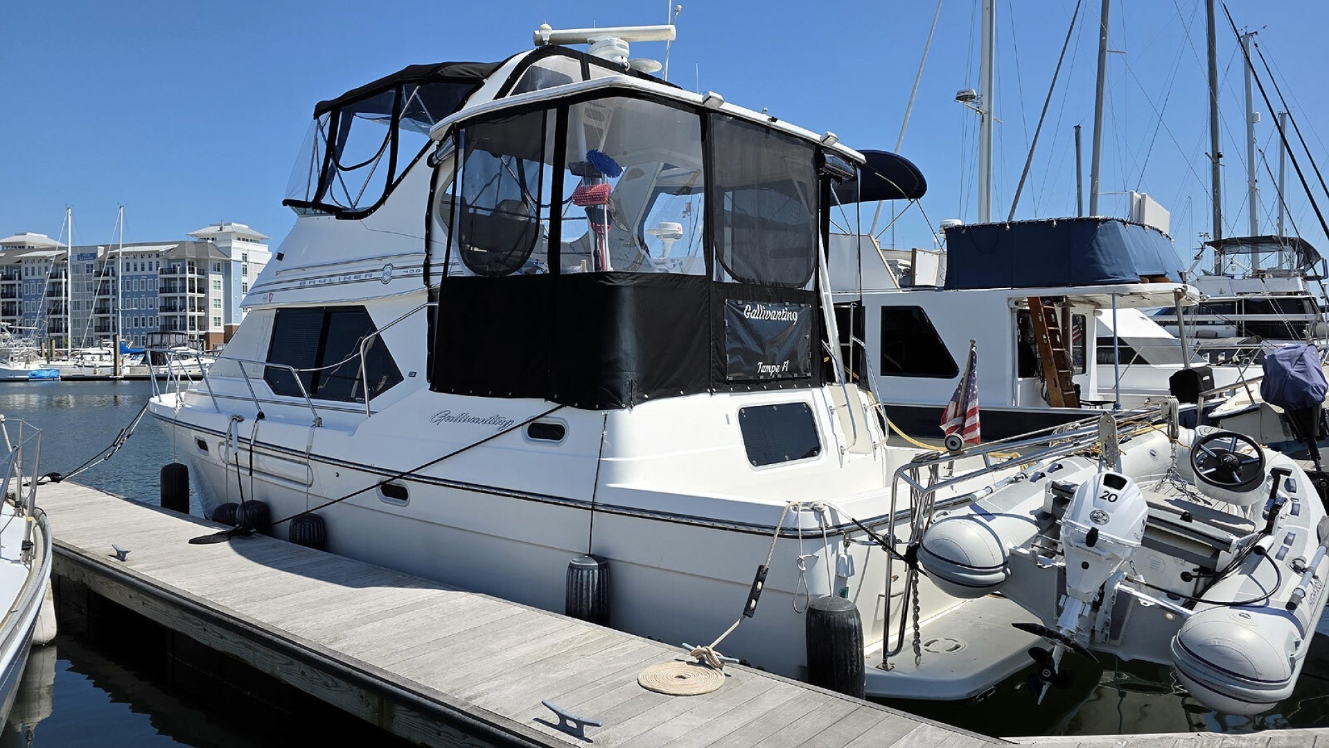 1999 Bayliner 4087 CPMY - Image 2