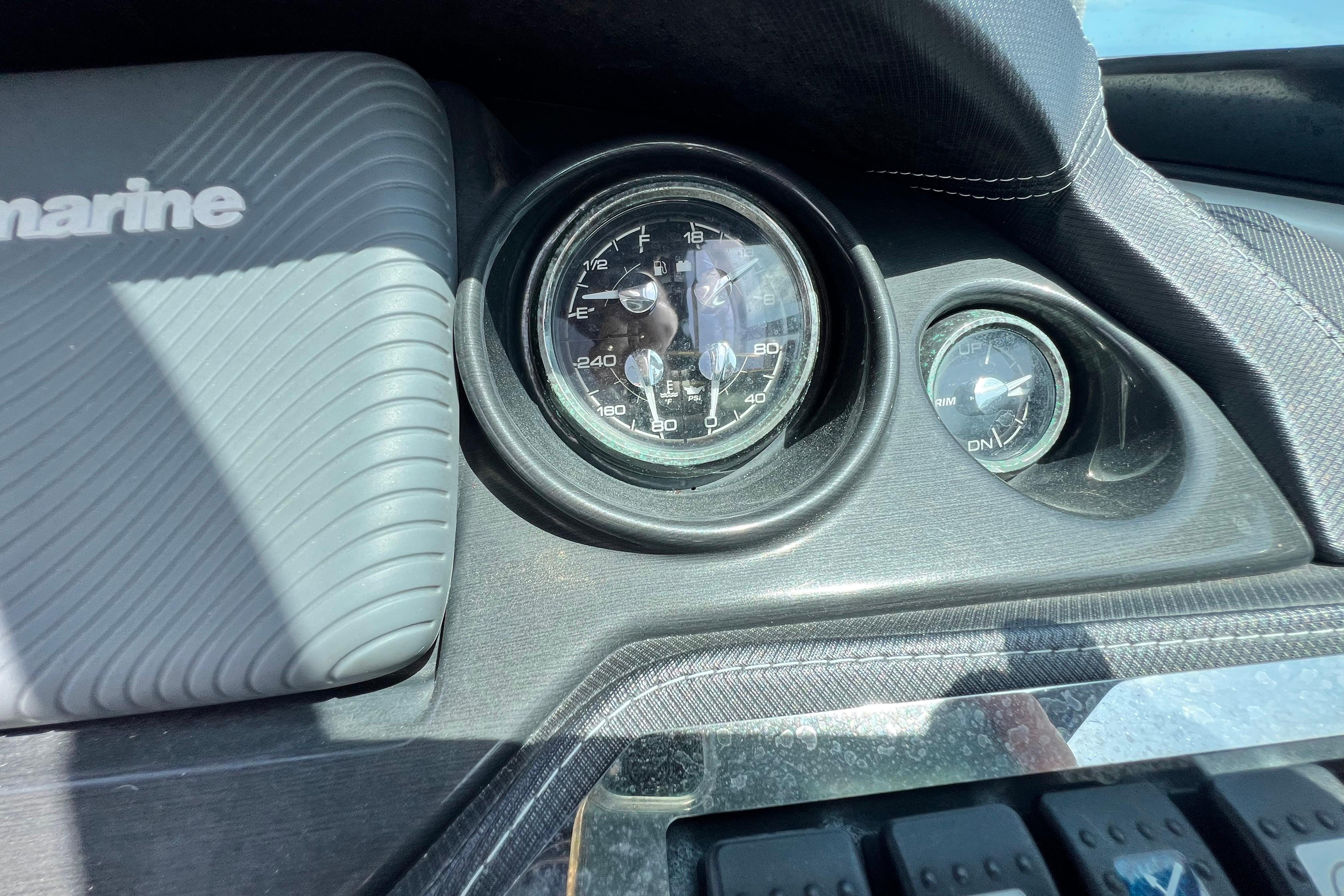 Dashboard of a 2015 Monterey 268SS Super Sport boat with gauges and controls.