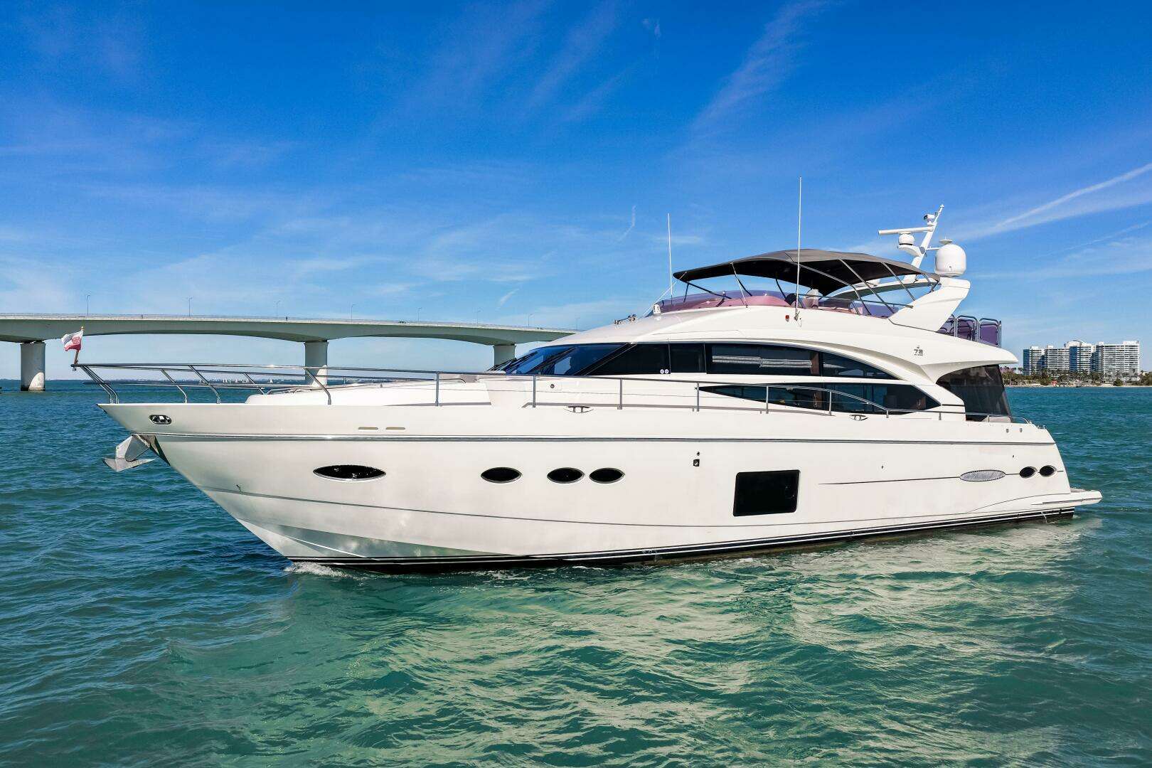 2014 Princess Y72 - Image 28