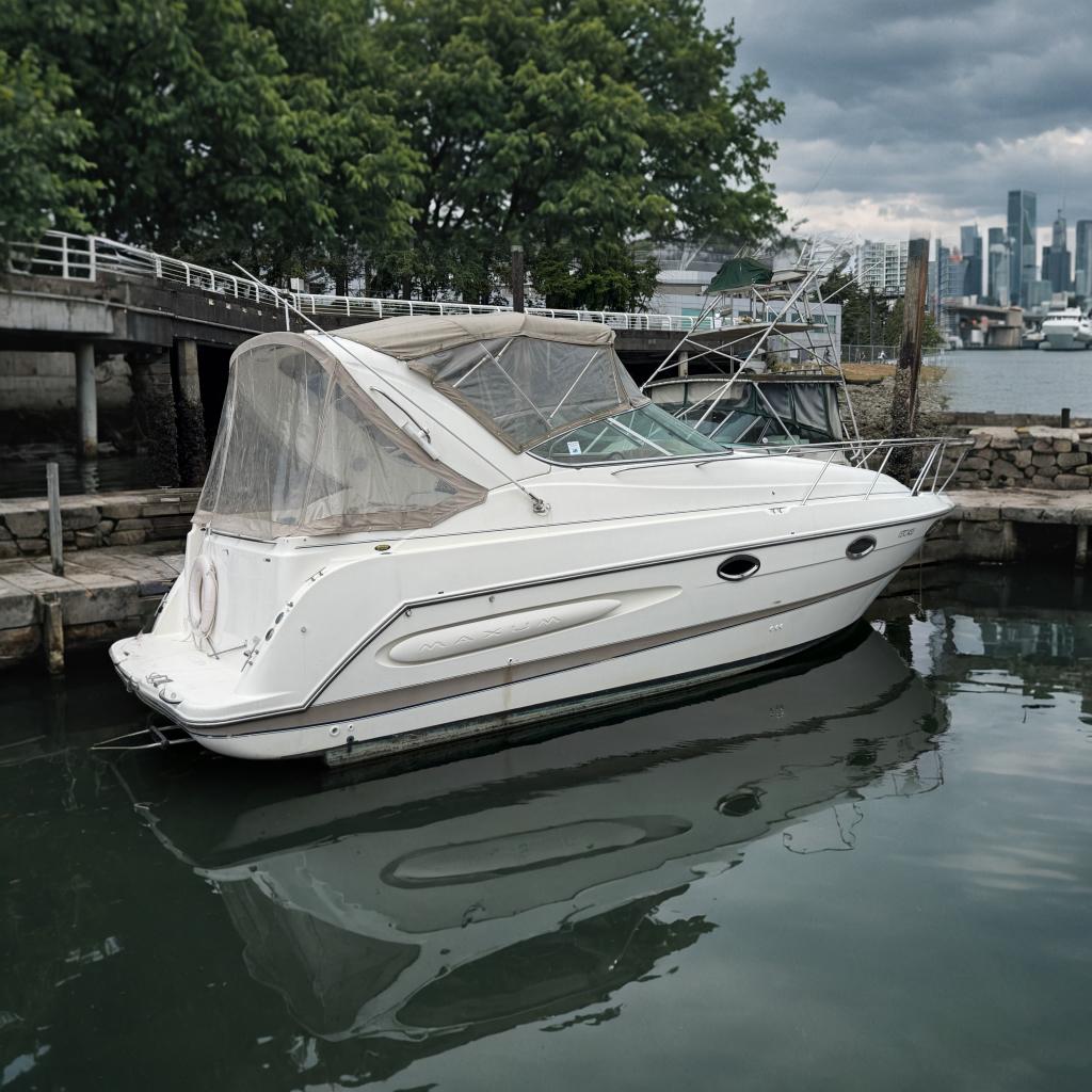 2003 Maxum 2900 SCR