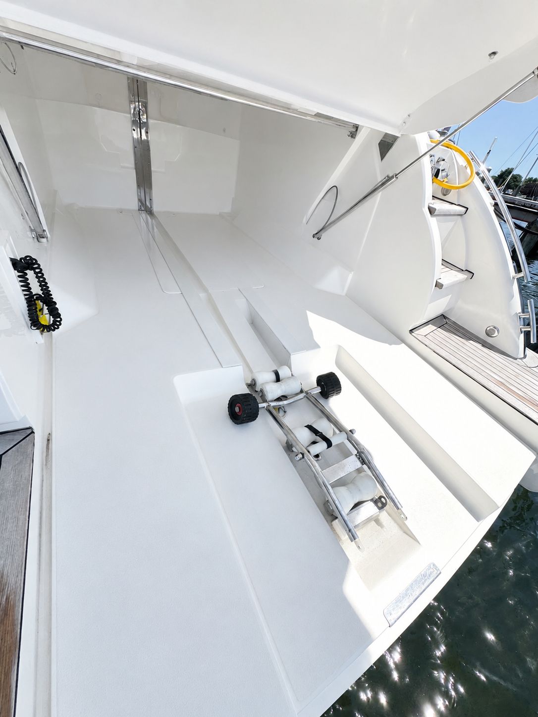 2004 Viking Princess V58 - 9