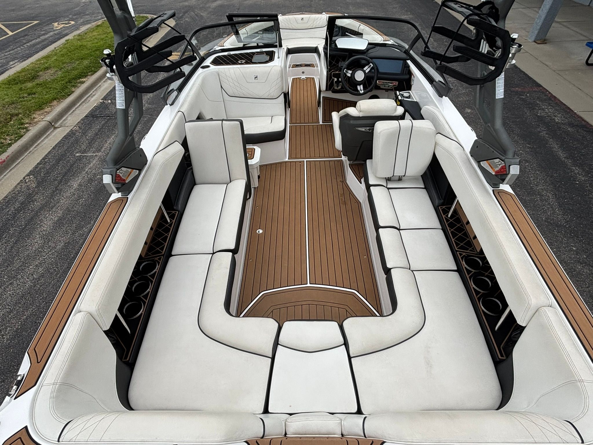 2020 Nautique GS24 - 4