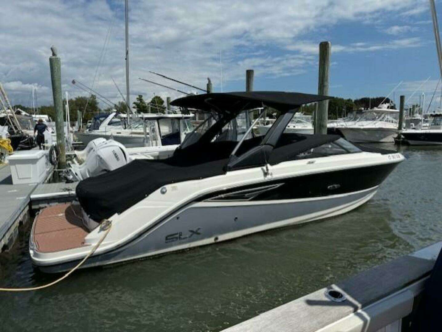 2016 Sea Ray 280 SLX - Image 2