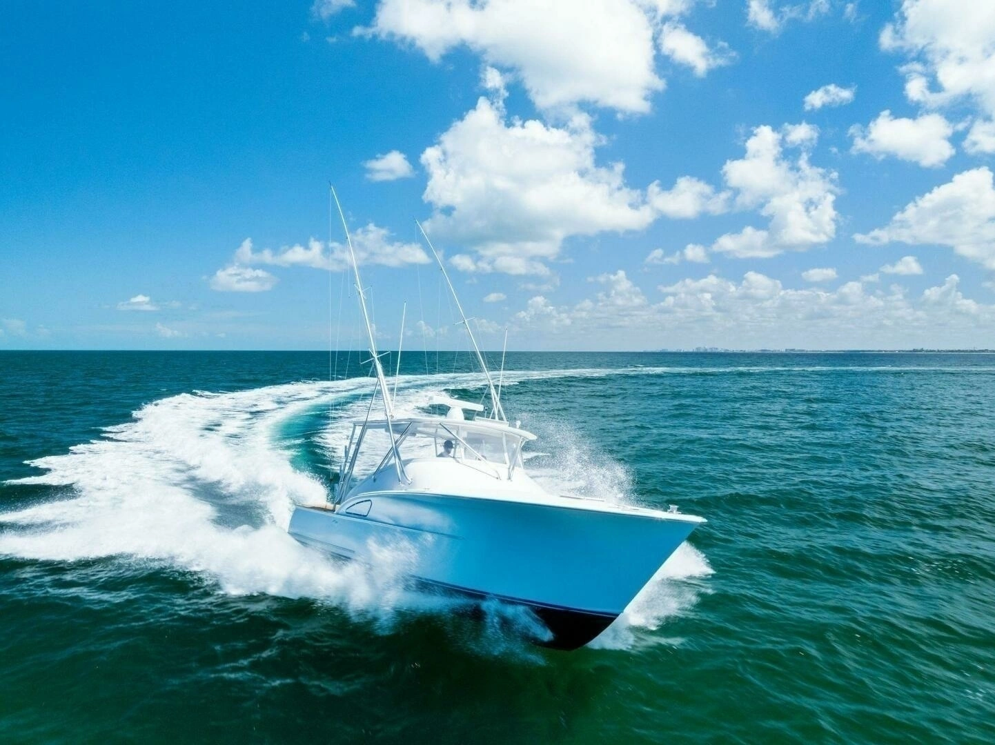 2018 Custom Carolina 35 Express - Image 15