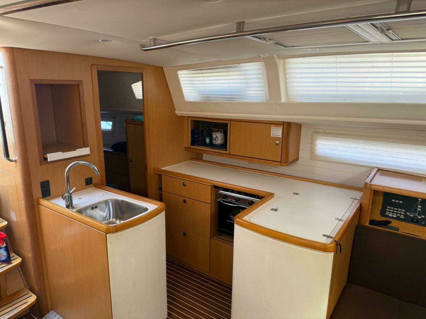 2012 Bavaria Vision 46 - Image 18