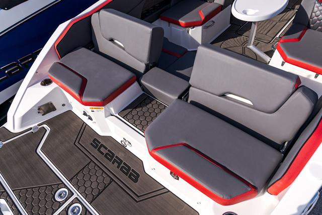 2025 Scarab 255 LX - 9