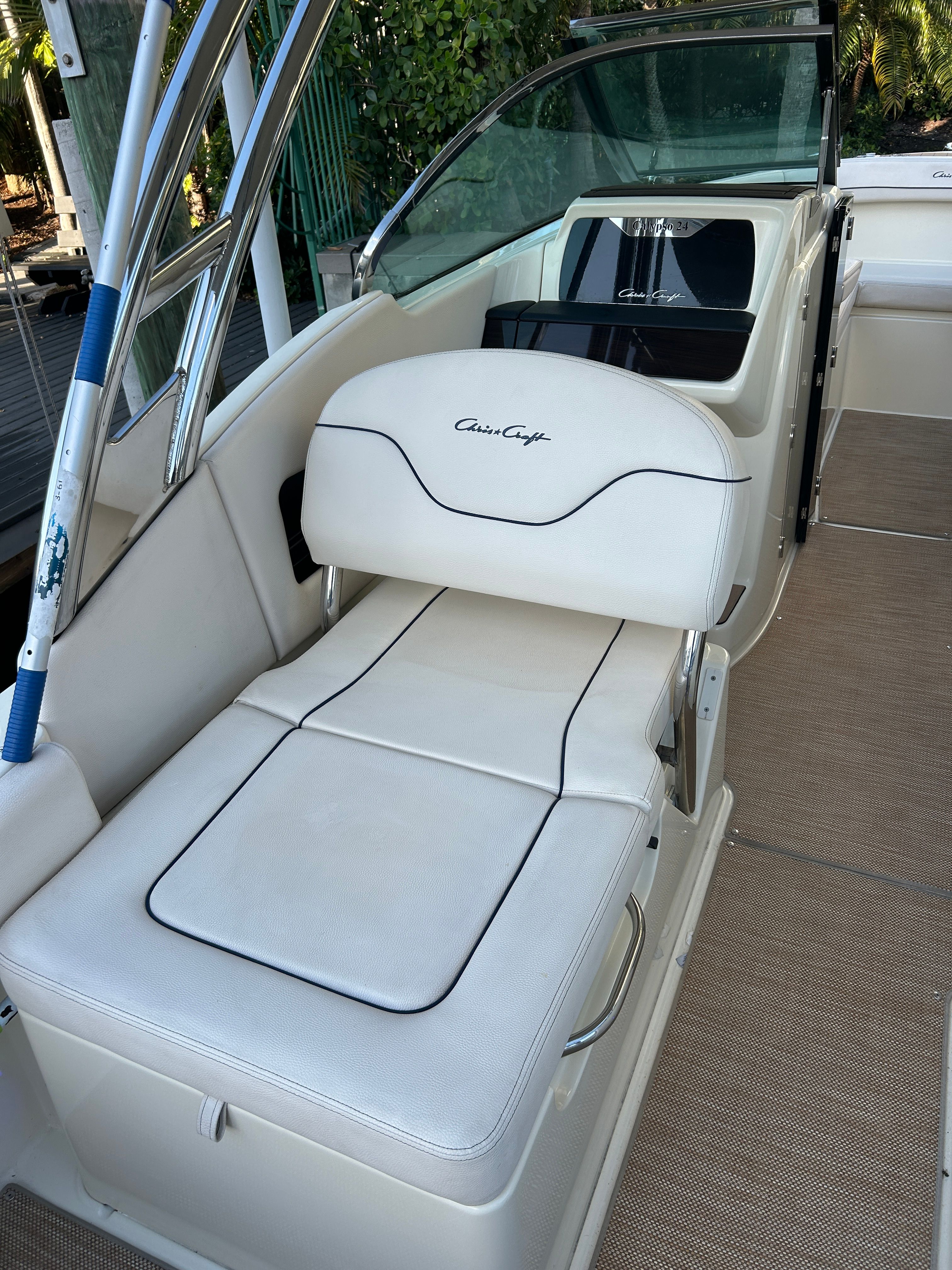 2022 Chris-Craft Calypso 24 - 11