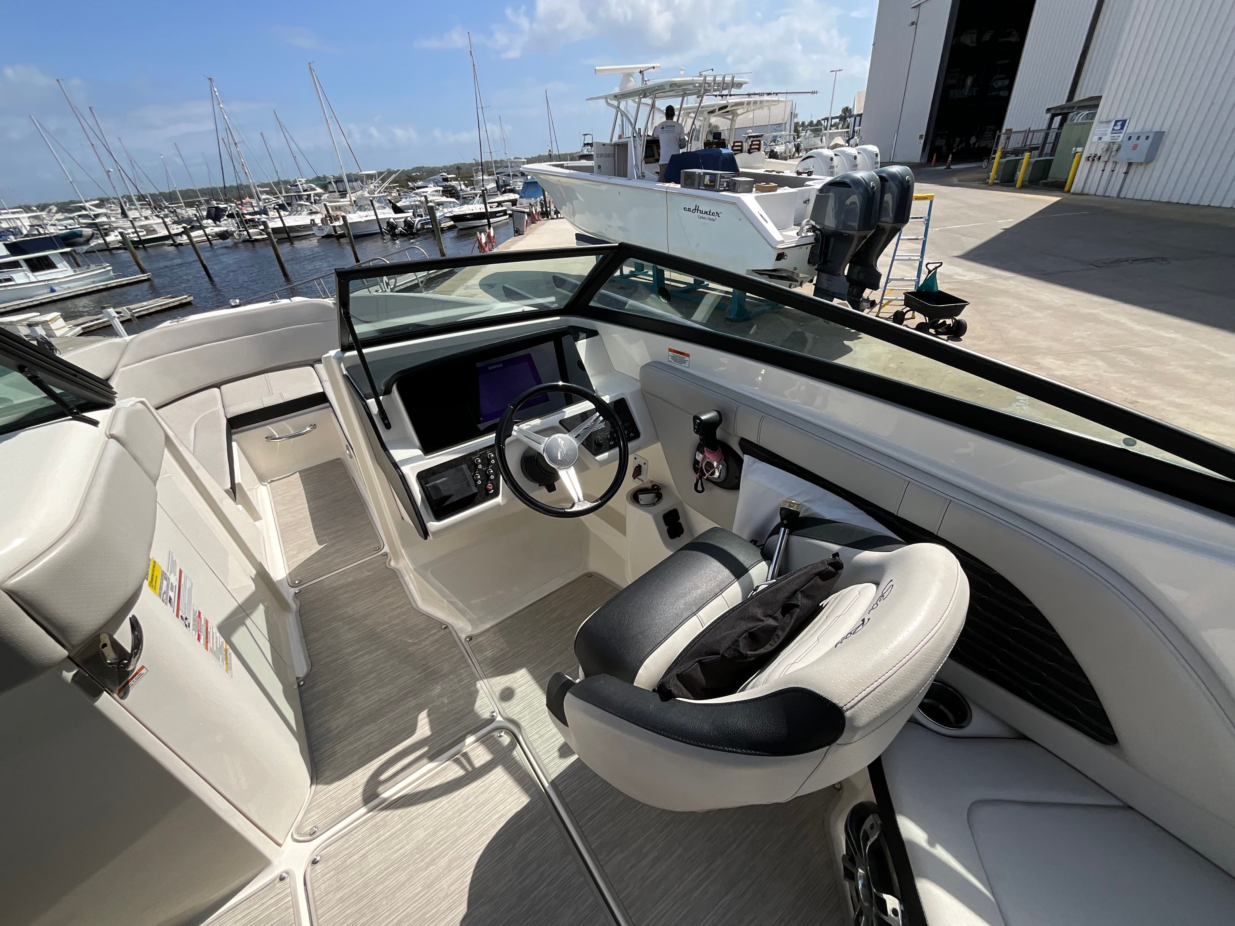 2021 Sea Ray 23 SPX - 19