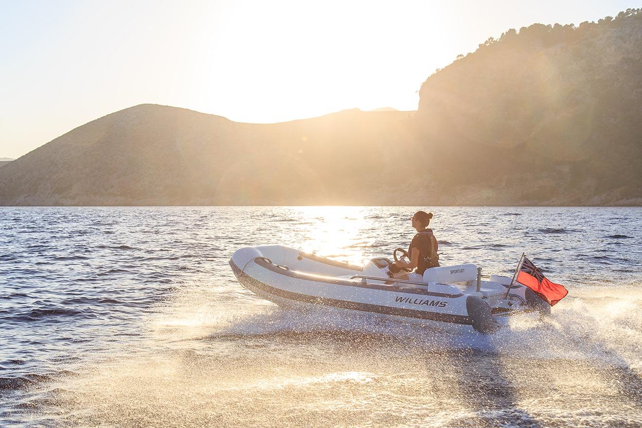 2018 Williams Jet Tenders Sportjet 395