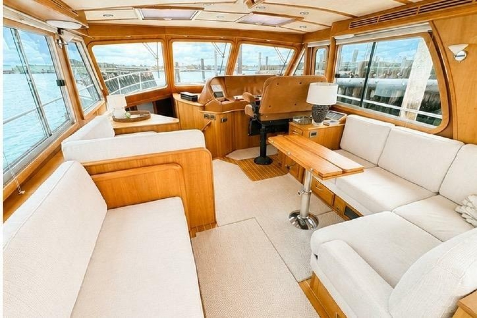 2013 Sabre 48 Salon Express - Image 8