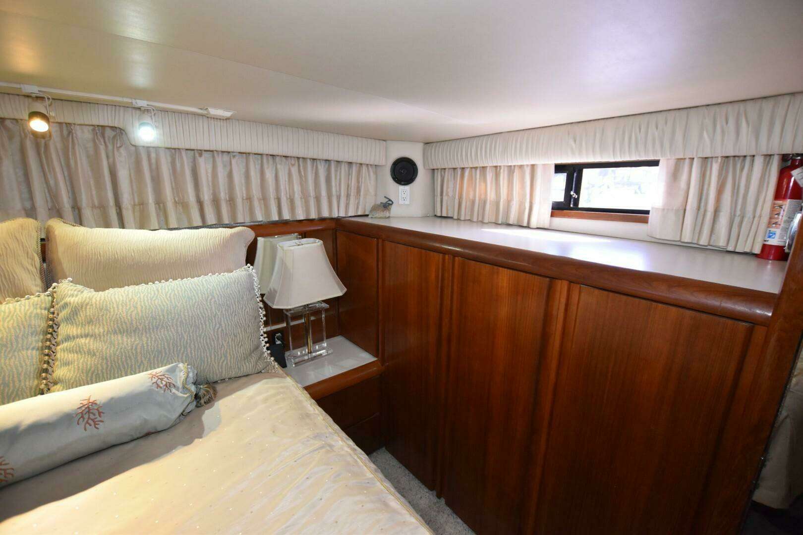 1990 Californian 45 Motoryacht - Image 17