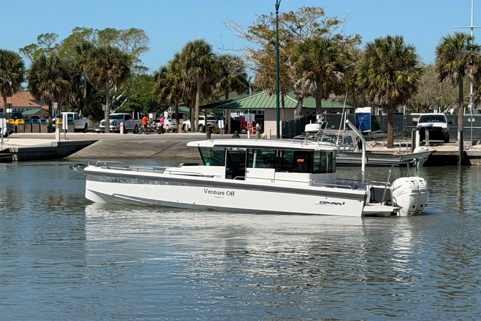 2018 Axopar 37 Cabin - Image 2
