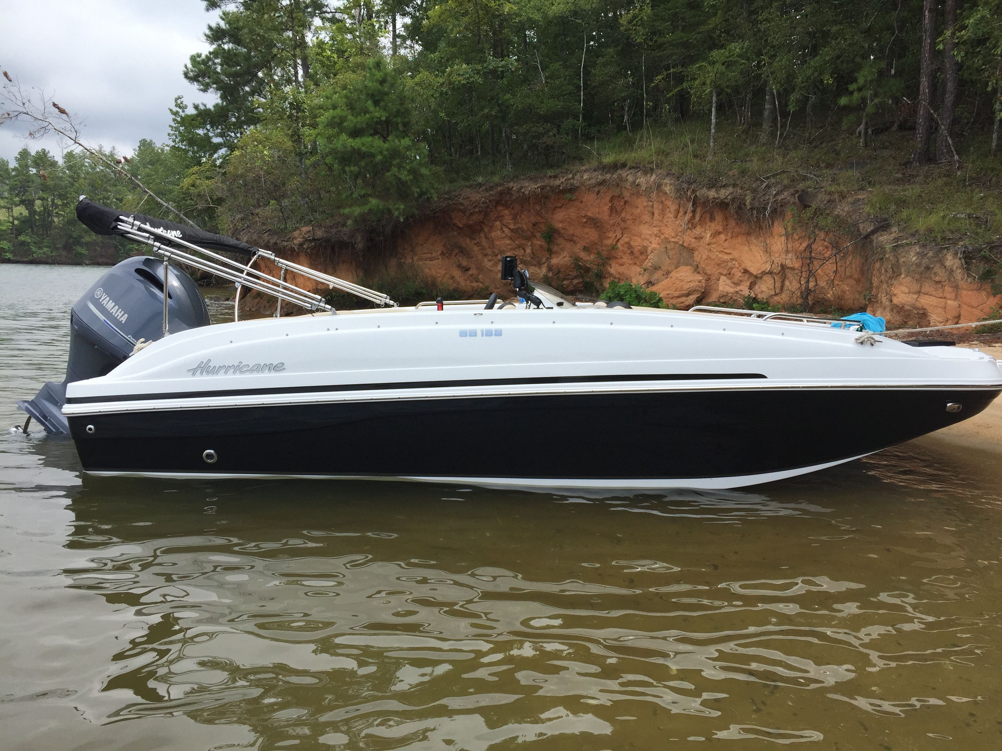 2016 Hurricane SunDeck 188 OB