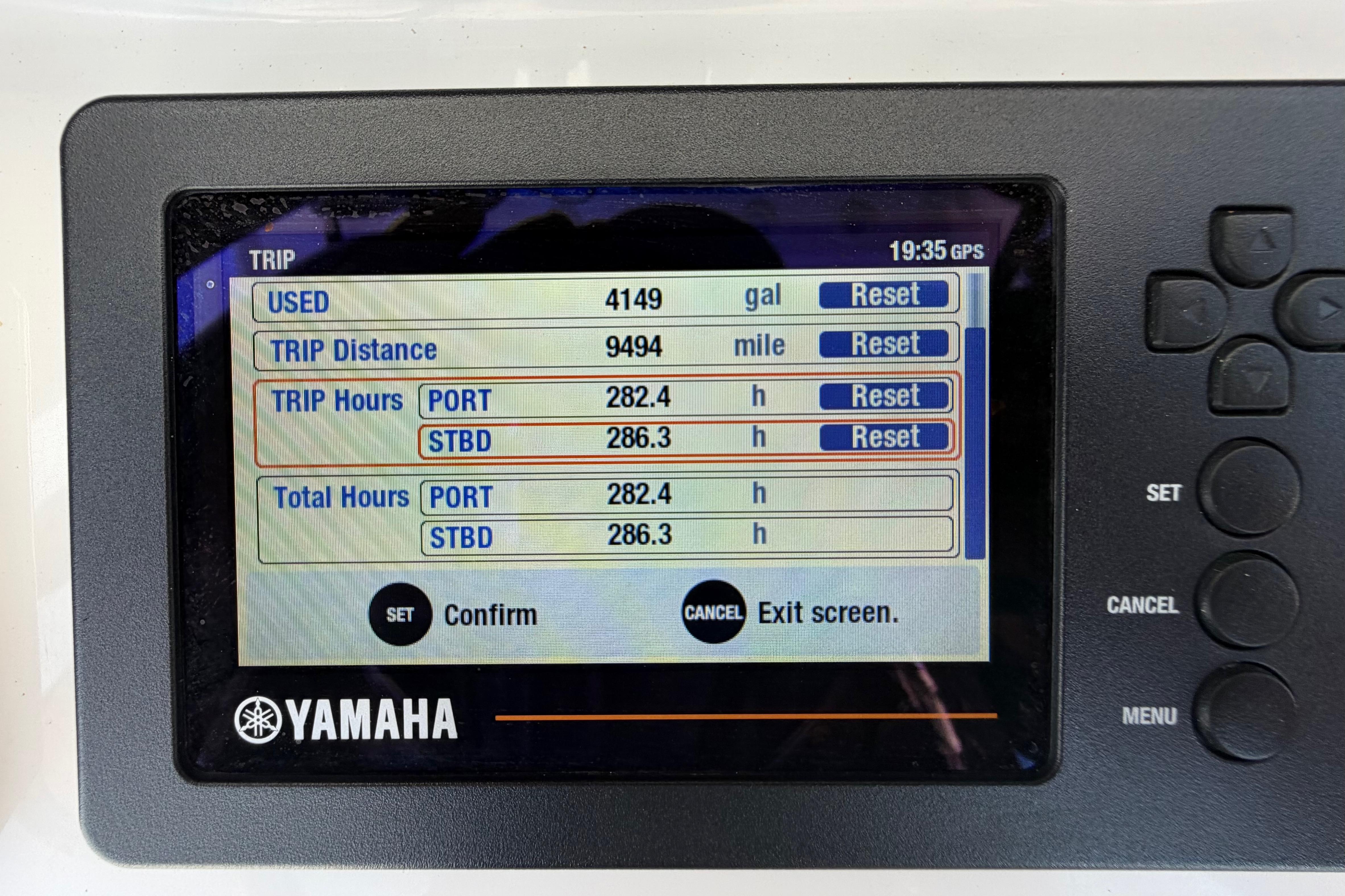 Yamaha display showing trip data for 2019 Sea Hunt Gamefish 27 Coffin Box.