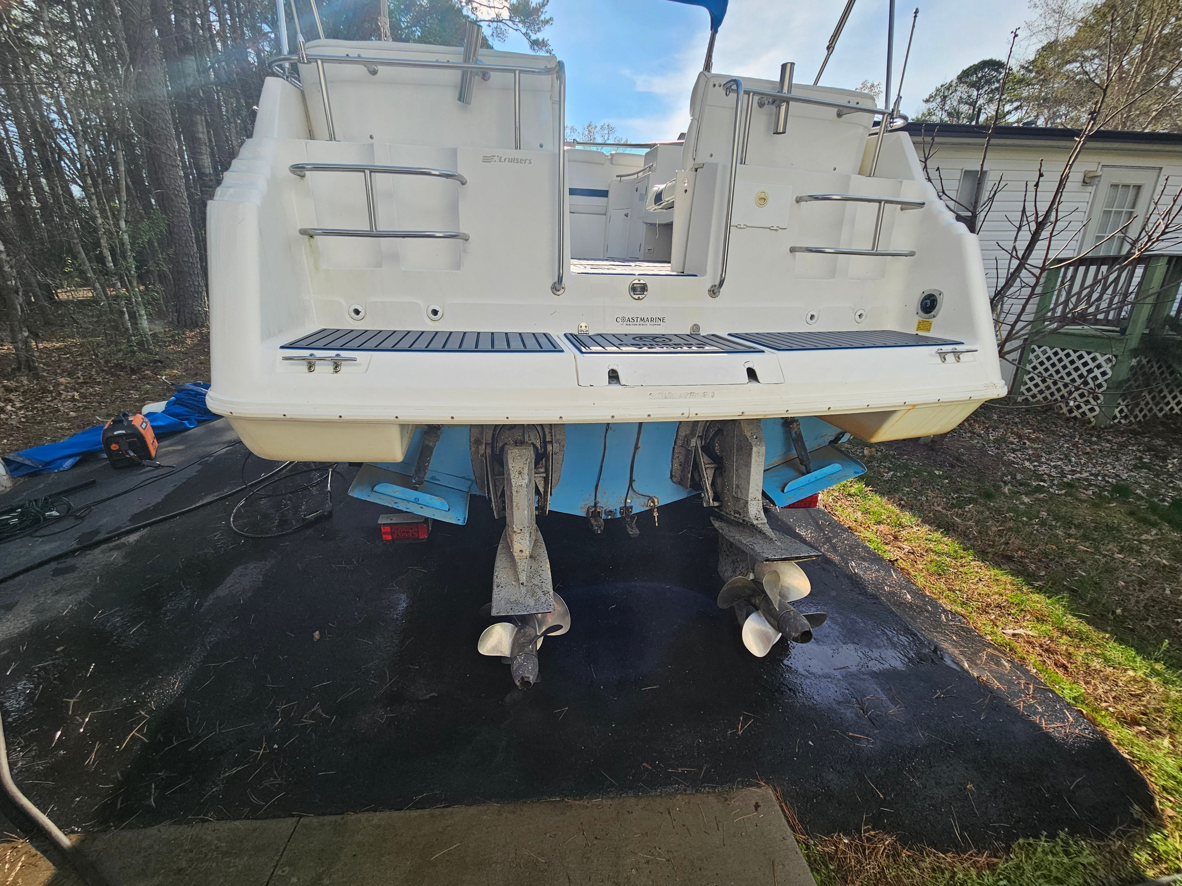 1995 Cruisers Yachts ARIA 3120 - 24
