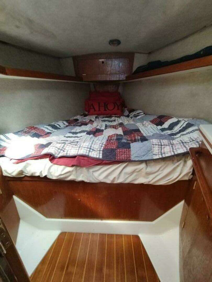 1987 Hunter 37 Legend - Image 50