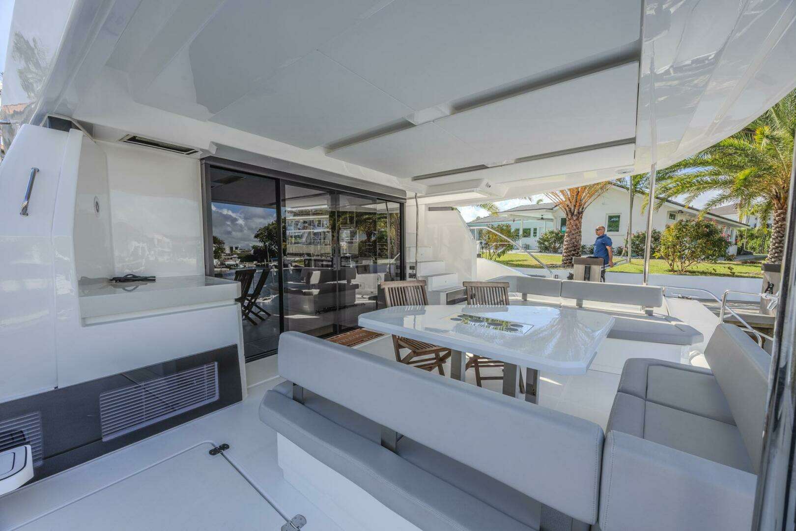 2024 Leopard 53 Powercat - Image 11