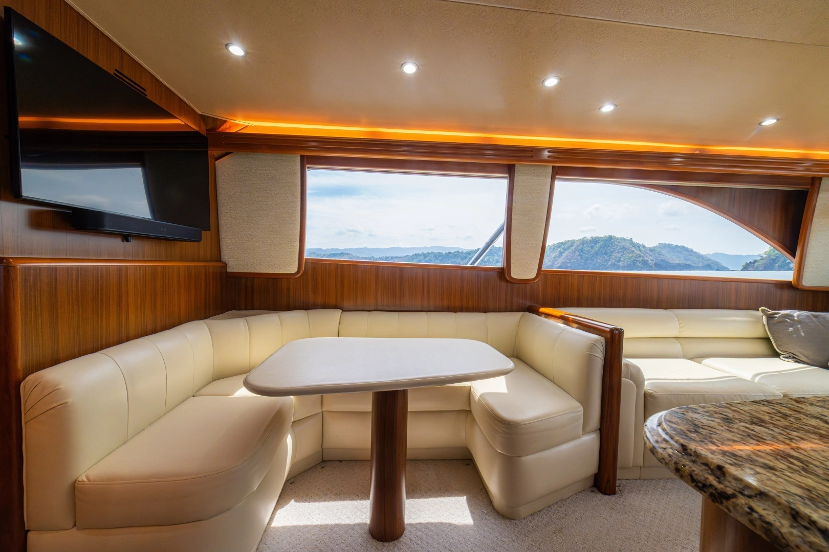 2012 Viking 60 Convertible - Image 28