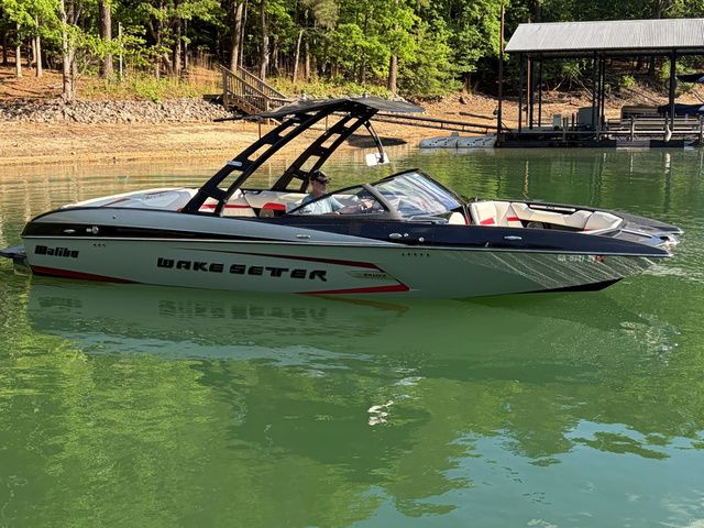 2015 Malibu Wakesetter 24 MXZ - 2