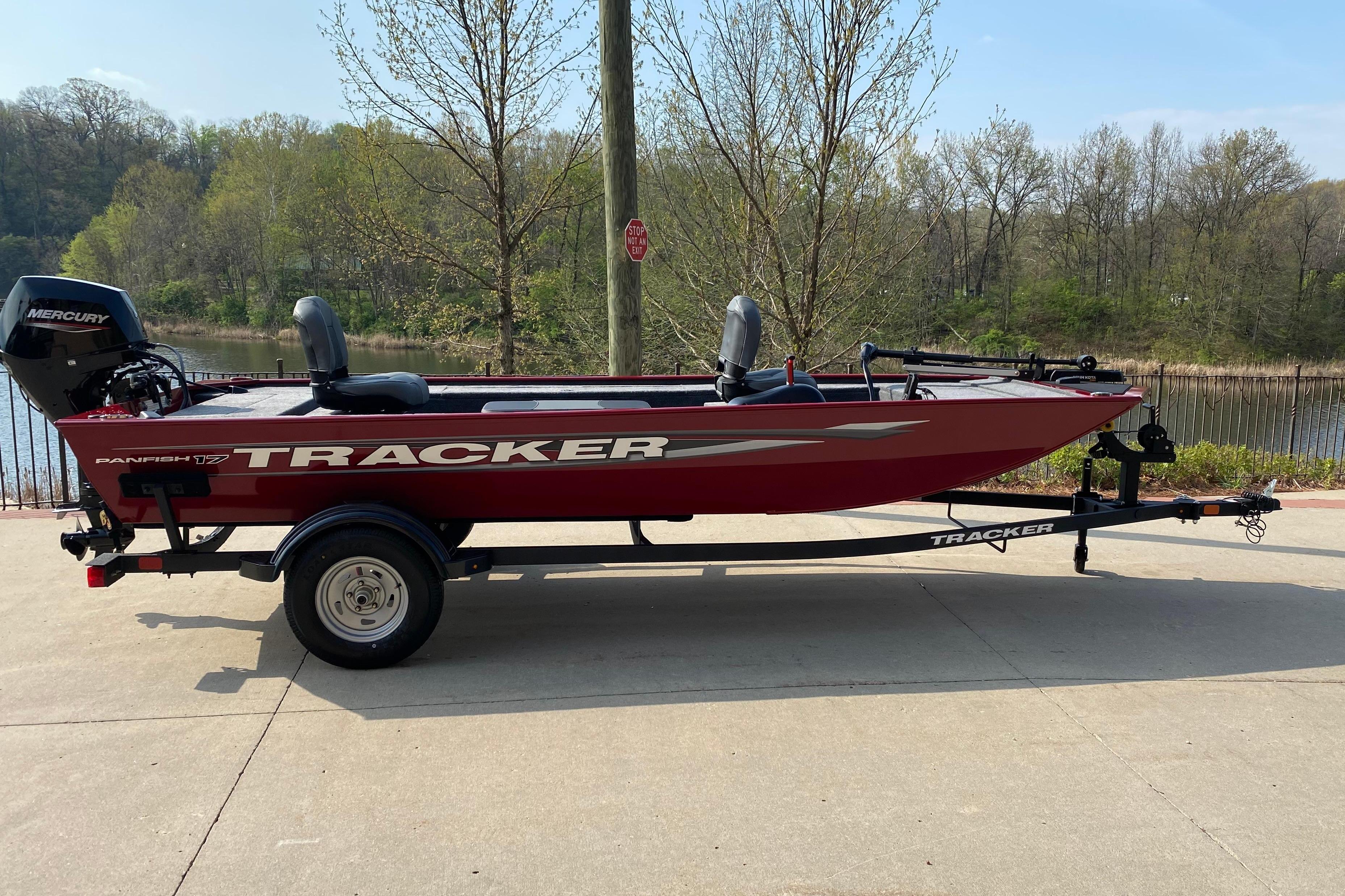 2025 Tracker Panfish 17