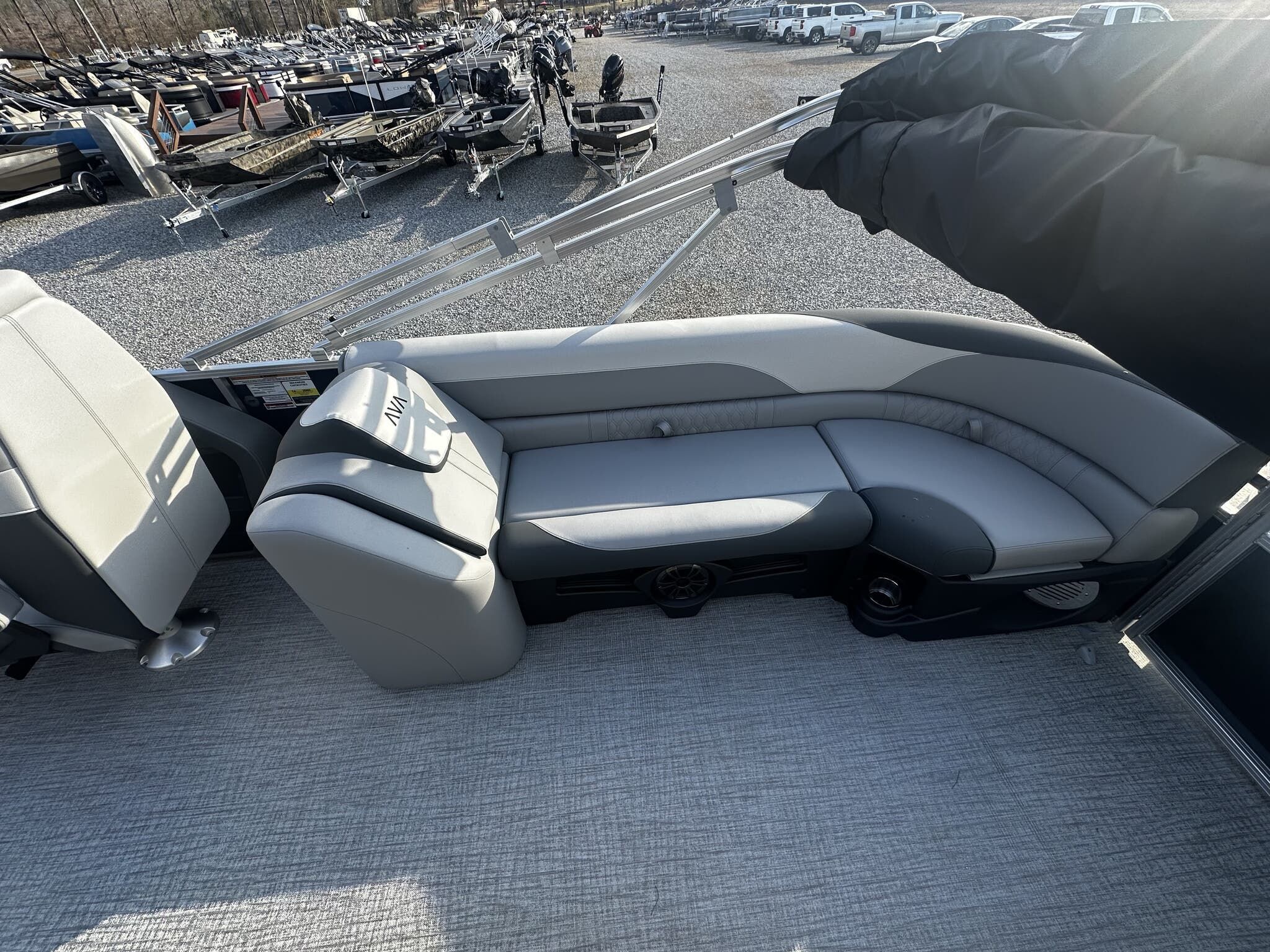 2026 Avalon LSZ 23 QUAD LOUNGER-TRITOON-175HP - 8